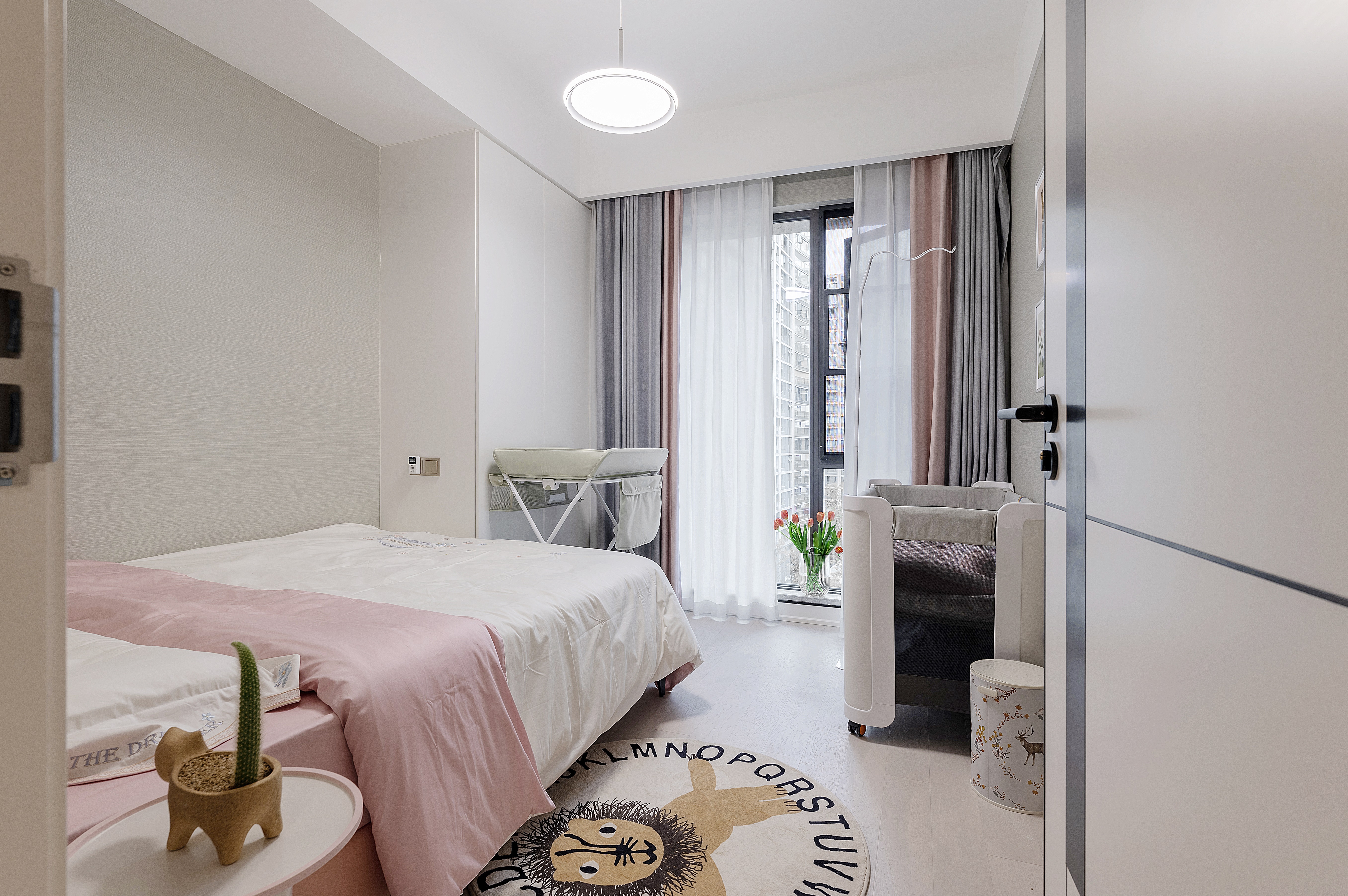 LIN_7316_1.jpg LIN_7316_1.jpg